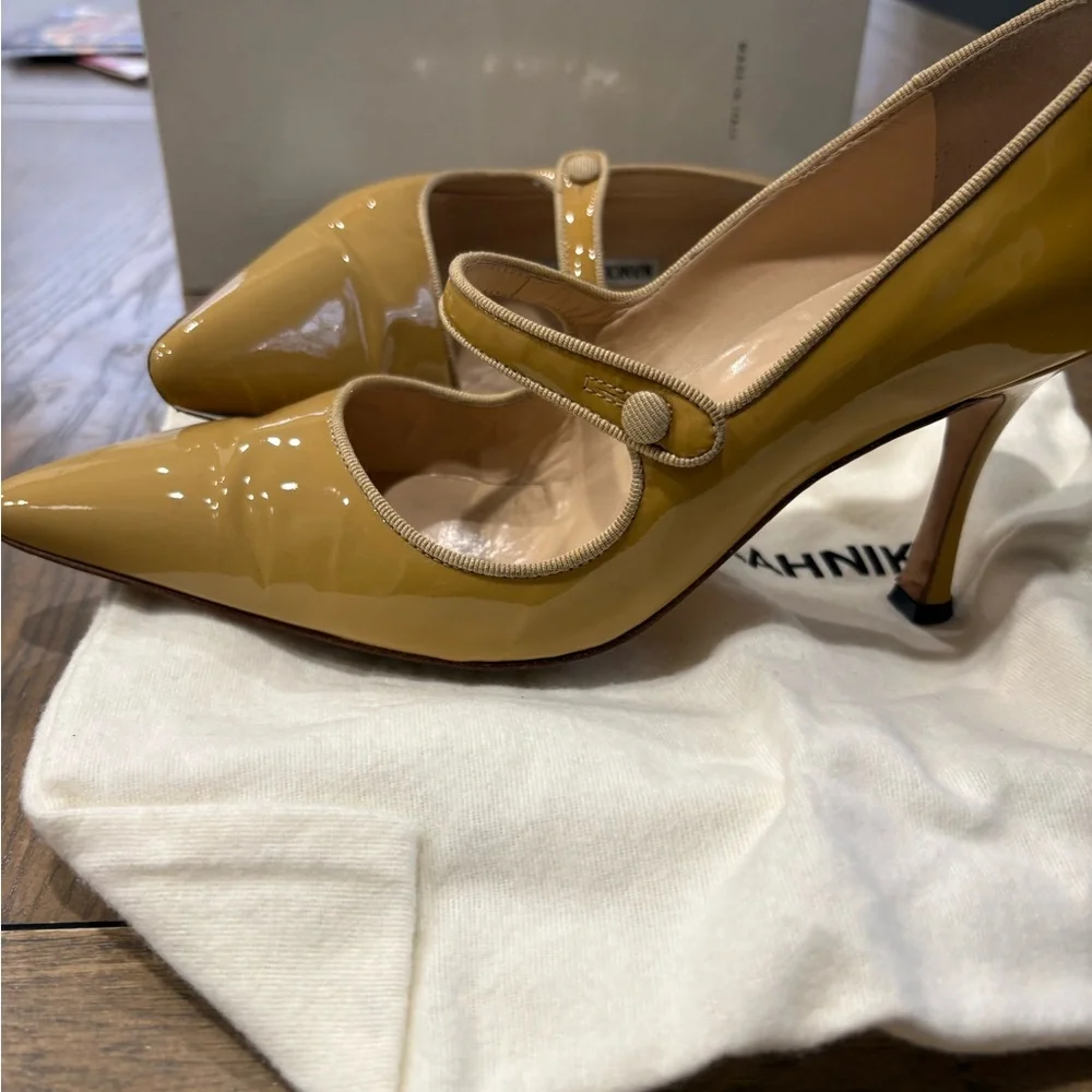 Manolo Blahnik Yellow Patent Leather Heels - Picture 5 of 5